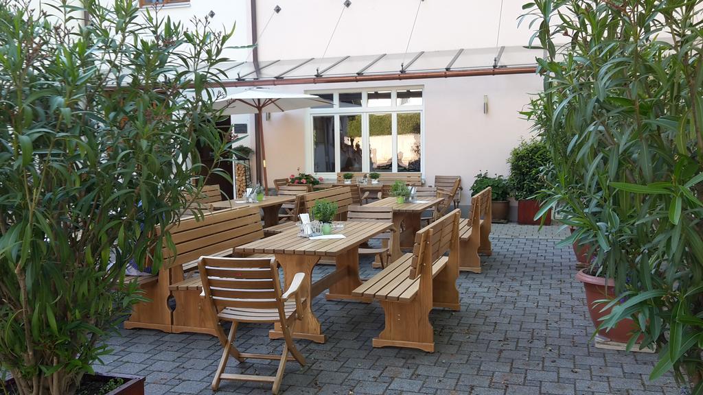 Rumeltshausen Gasthaus Und Hotel Goettler Josef מראה חיצוני תמונה